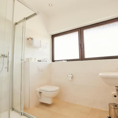 Parc Fermé Hotel 3*